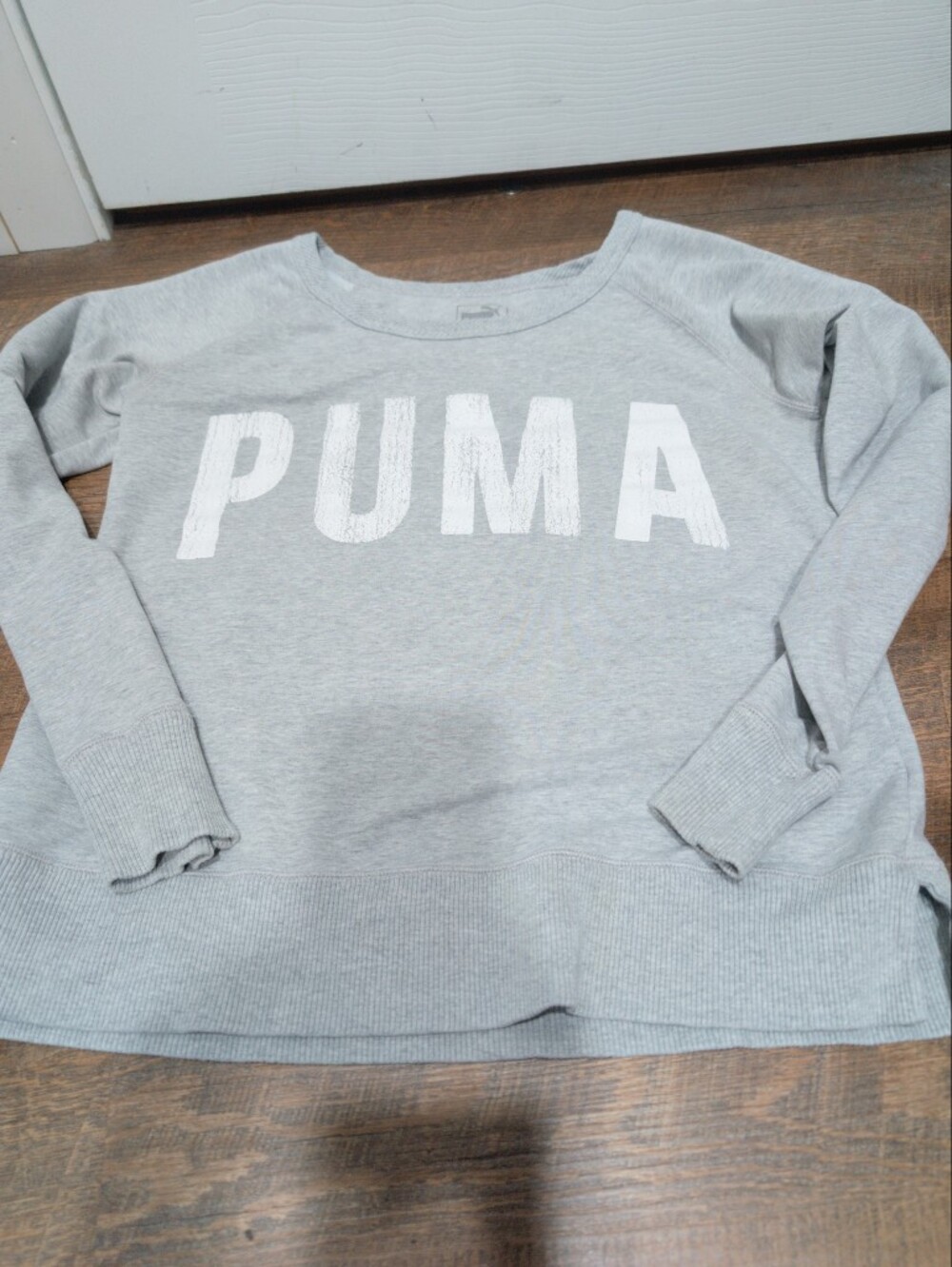 PUMA Women's Gray Crewneck Lightweight Long Sleeve